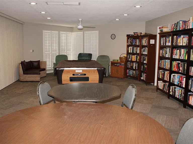 4240 Ironwood Cir #404 — Photo 50