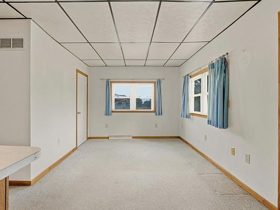 4th image of 3848 Hurds Corner Rd