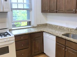 15 Linnaean St APT 14, Cambridge, MA 02138