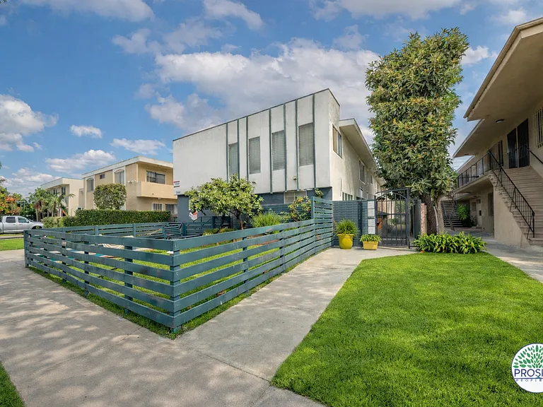3960 S. Inglewood Blvd. — Photo 1