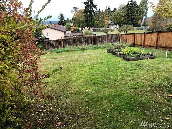 5th image of 2130 Willow Ln W