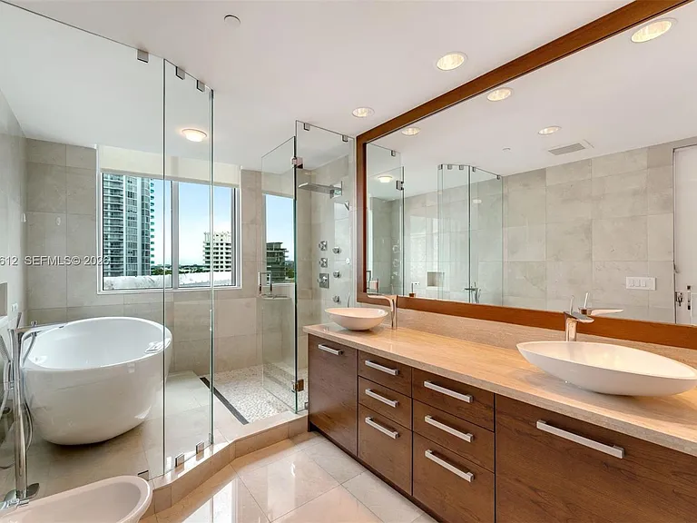 5959 Collins Ave #1001 — Photo 14