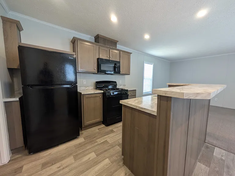 38000 Le Chateau Blvd #668 — Photo 4