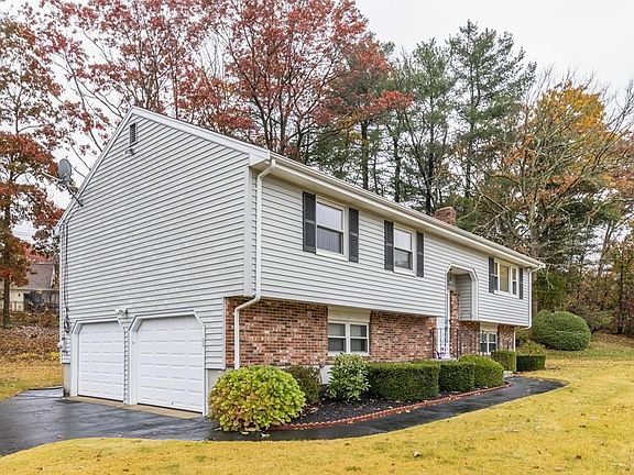 2nd image of 190 Charles Cir