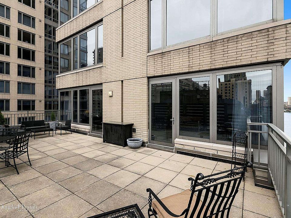 1st image of 220 Riverside Blvd #9PR