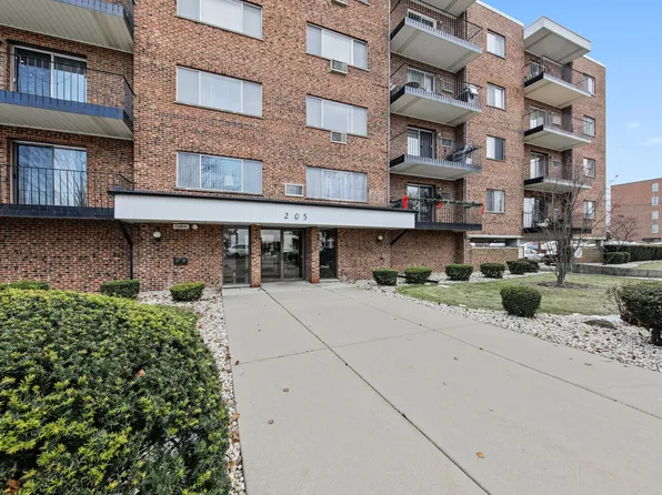 205 W Miner St APT 301, Arlington Heights, IL 60005