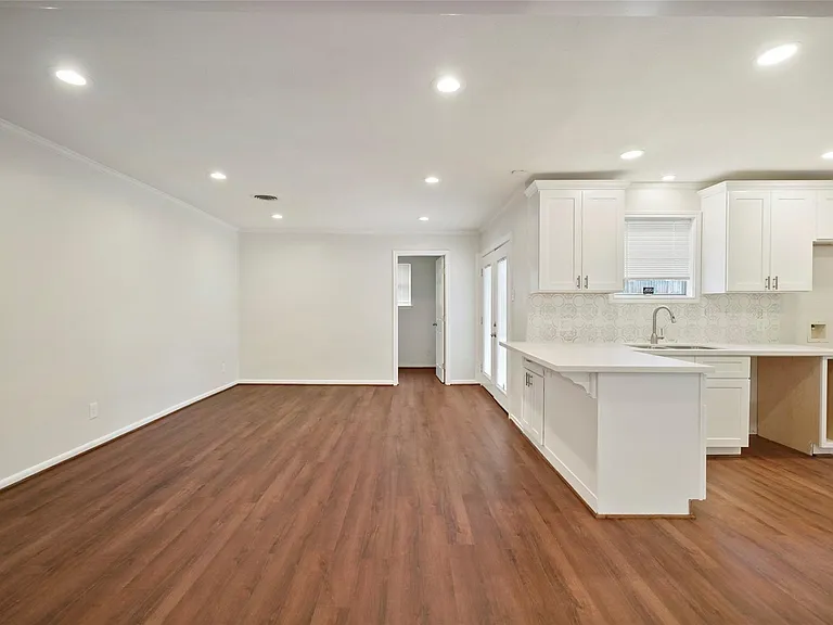1807 Shadow Bend Dr — Photo 6