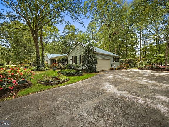 2nd image of 235 Carnoustie Rd