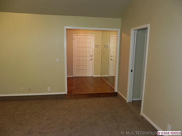7834 S 72nd Ave E — Photo 7