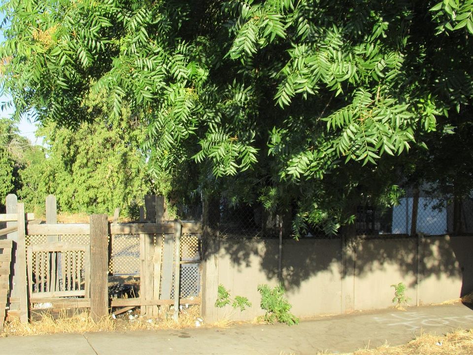 2nd image of 20 S Pilgrim St