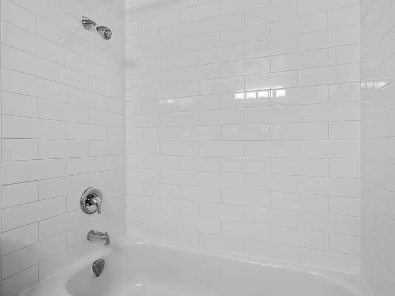 170 E 5th St — Photo 20