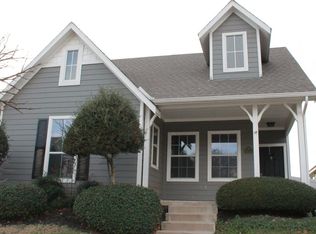 1625 Cambridge Dr, Aubrey, TX 76227