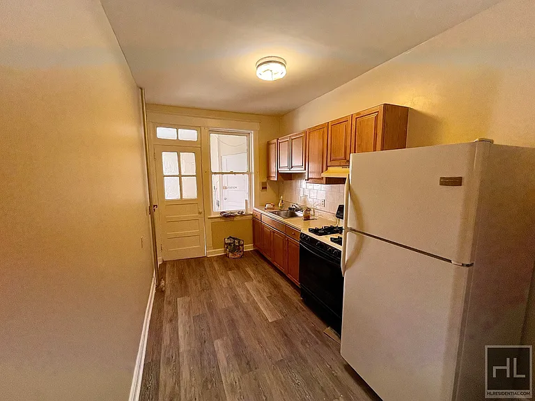104 McLean Ave #1 — Photo 9