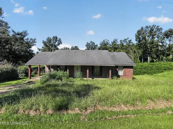 109 Dogwood Hts, Batesville, MS 38606