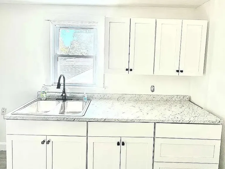 212 S Chestnut St #2 — Photo 1