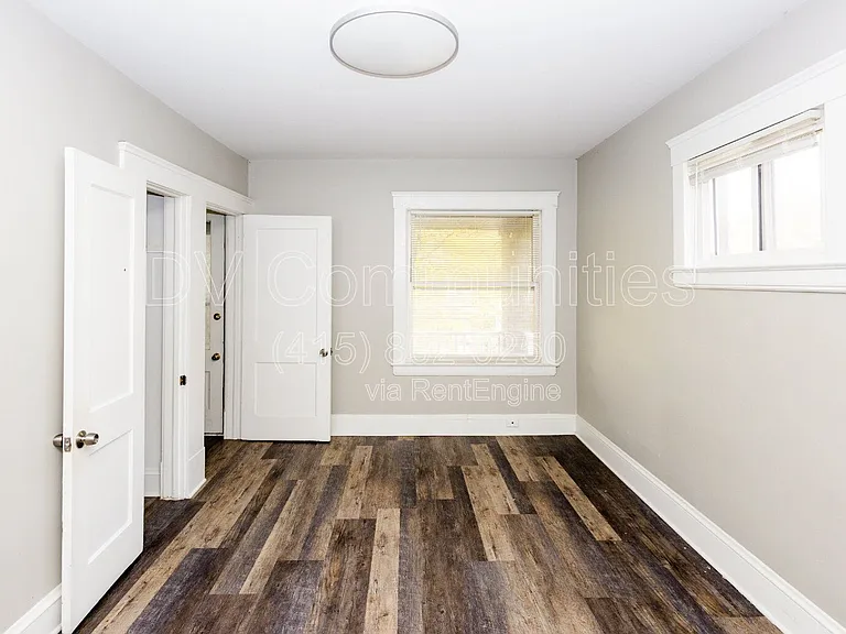 2081 Halstead Ave #UP — Photo 2