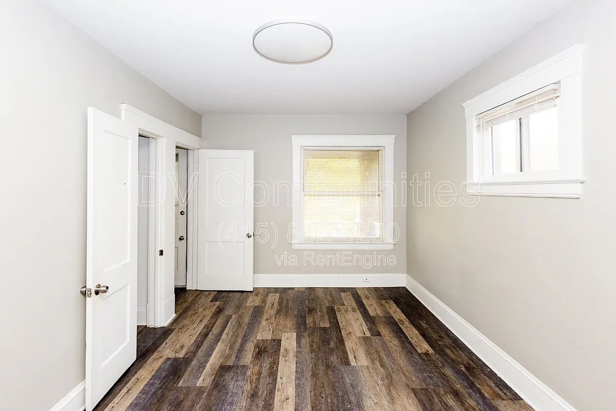 Building Photo - 2081 Halstead Ave