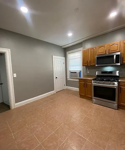 3411 Fairview Ave — Photo 4