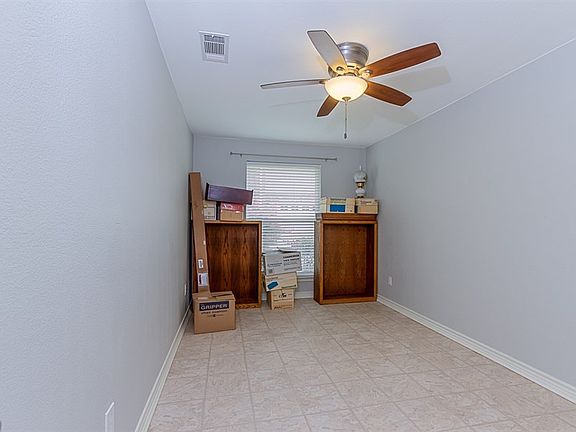 4th image of 4909 Desert Falls Dr