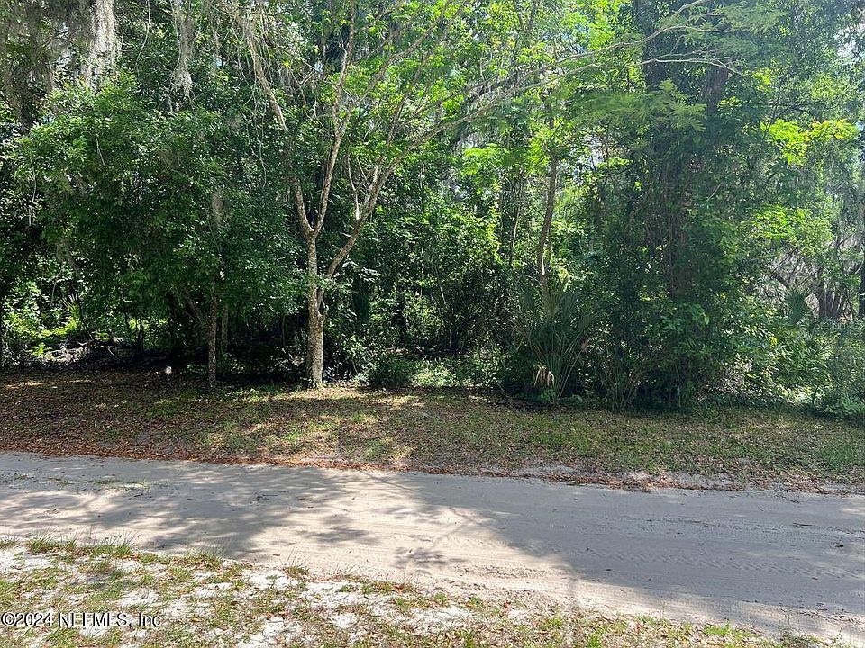 2nd image of 135 LITTLE ORANGE LAKE Drive
