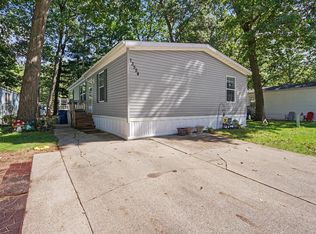 13554 Pinewood Dr, Grand Haven, MI 49417