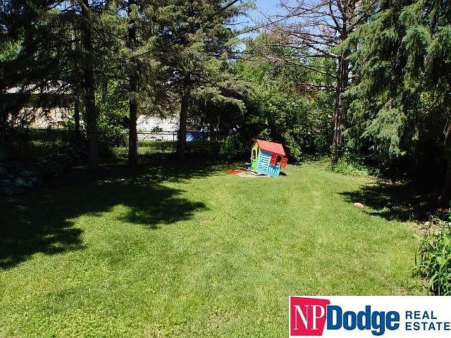2nd image of 5702 Manderson St