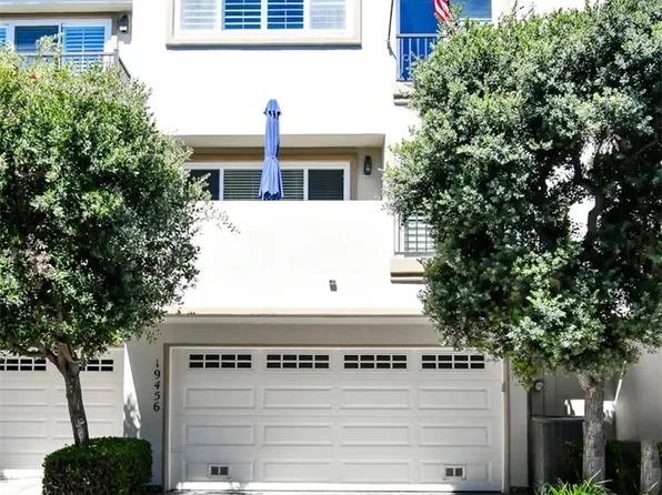 19456 Riverdale Ln, Huntington Beach, CA 92648