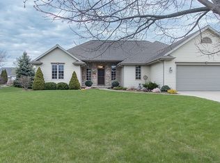1793 Cinnabar Way, Green Bay, WI 54311