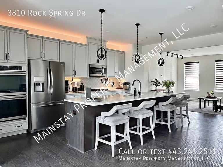 3810 Rock Spring Dr — Photo 2