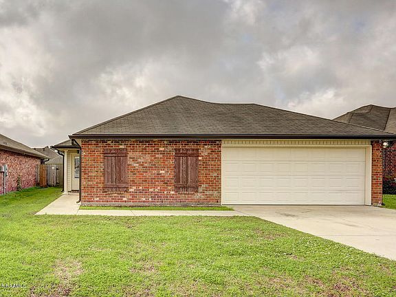 3rd image of 109 Cricketwood Dr