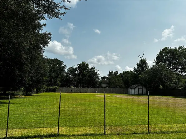 8122 Folkstone Ln, Houston, TX 77075