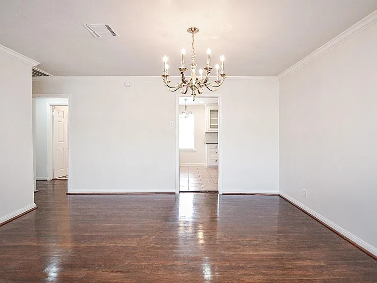 3914 Daphne St — Photo 7