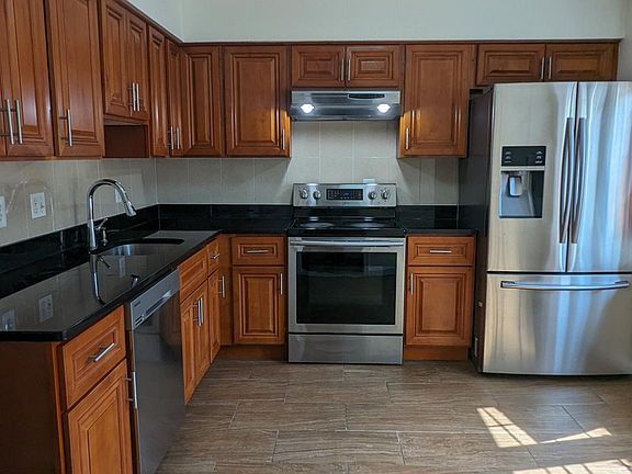 4th image of 2659 Centennial Ct
