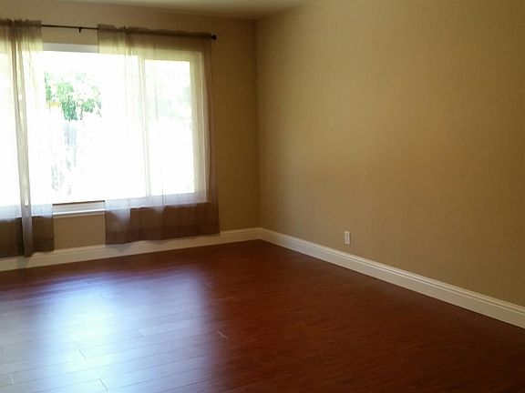 2nd image of 2057 Wakefield Way