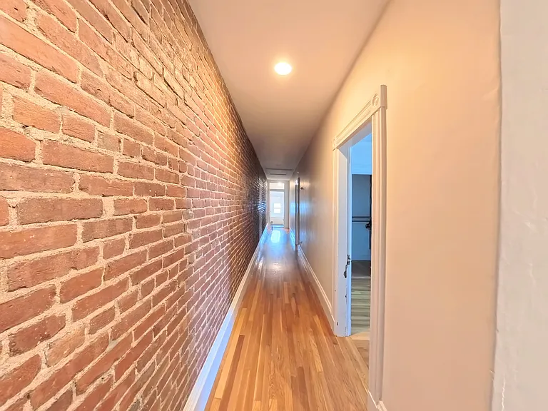 185 Davis Ave #8 — Photo 8