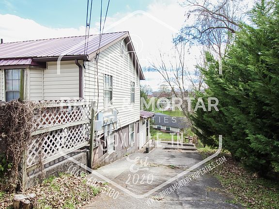2nd image of 516 N Houston St