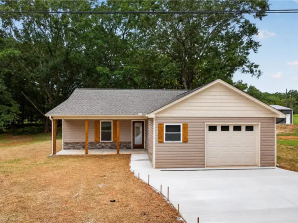 704 S Piedmont St, Westminster, SC 29693