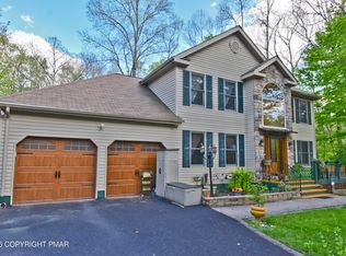 12125 Big Buck Ln, East Stroudsburg, PA 18302
