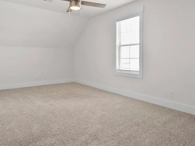 393 Frontier Dr — Photo 19