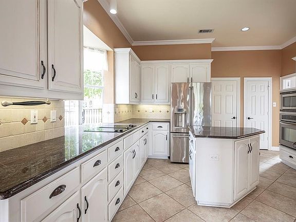3rd image of 433 Beacon Hill Dr