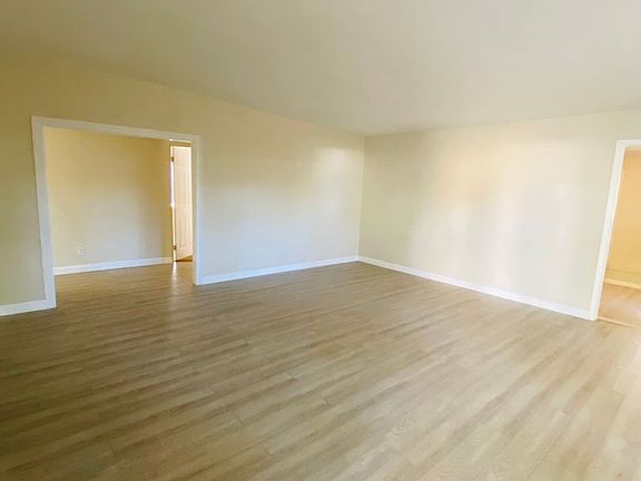 5th image of 337 Grove Ave