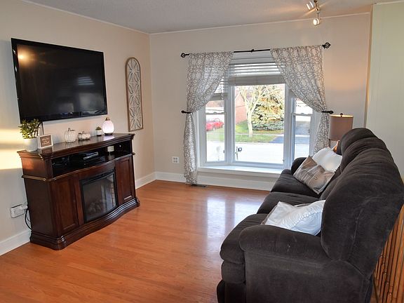 2nd image of 20406 S Graceland Ln