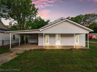 49 W Gary St, Greenwood, AR 72936