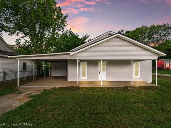 49 W Gary St, Greenwood, AR 72936