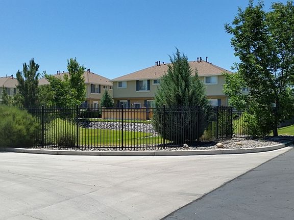 5th image of 1751 Pinewood Dr APT 4D