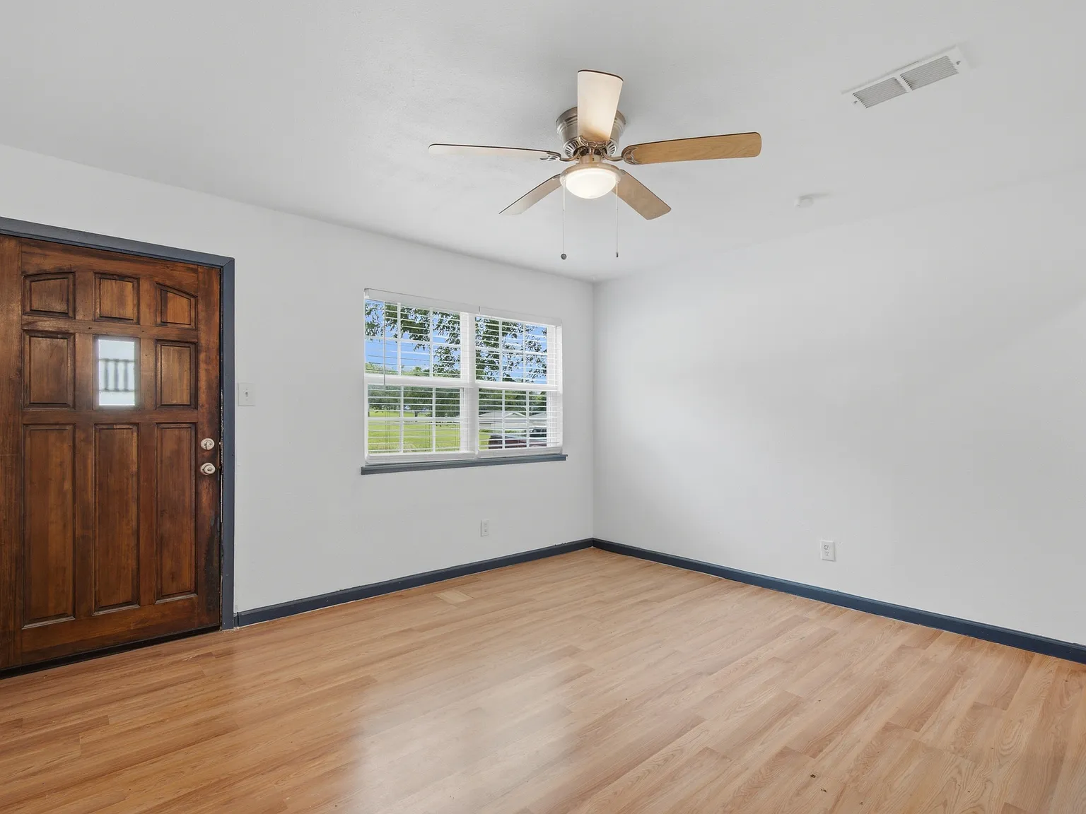 620 East Sears Street; Denison 75021 (Lms) - For Sale Okr_Pending Mr - 1 — Photo 2