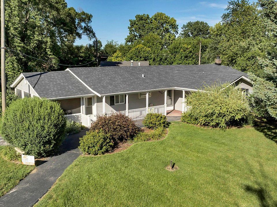 1st image of 16221 Laurel Dr