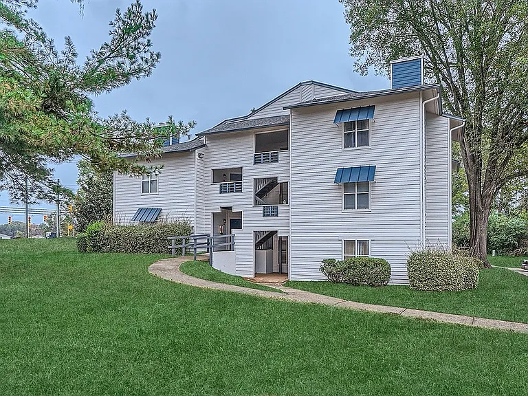 Rise Matthews Pointe — Photo 7