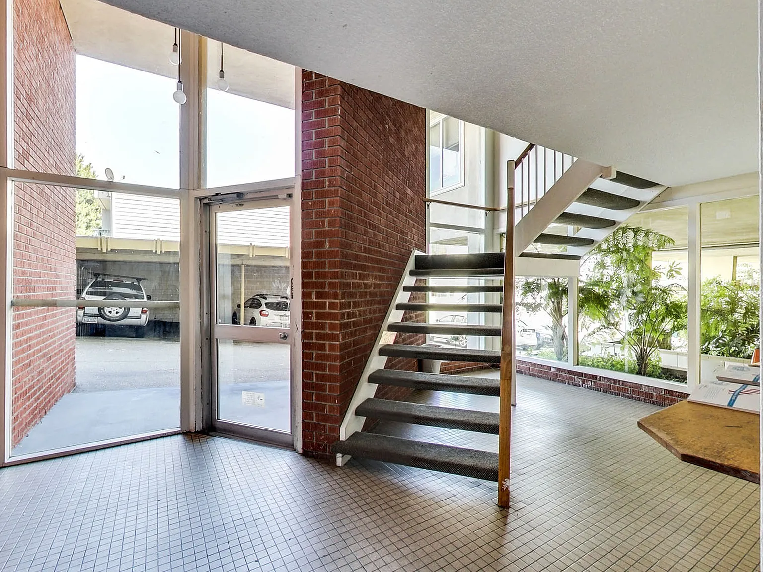 642 Alvarado — Photo 3