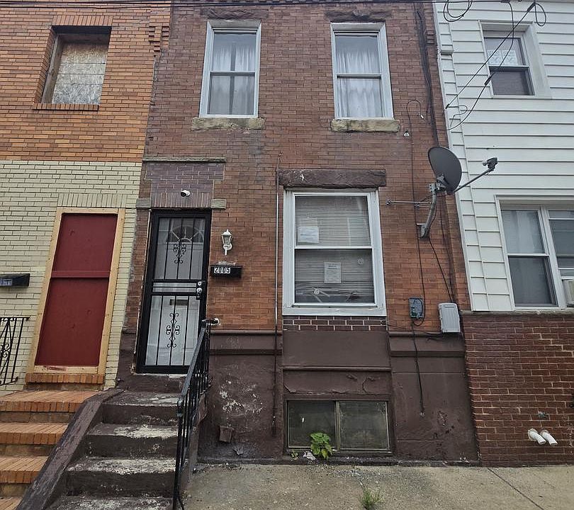 1st image of 2005 S Beechwood St